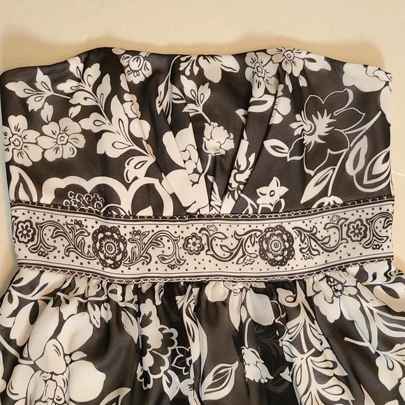 NWT White House Black Market WHBM Strapless black & white dress sz 2 168$ - Picture 2 of 5